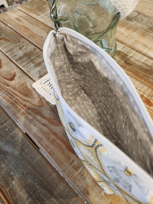 Queen bee zipper pouch