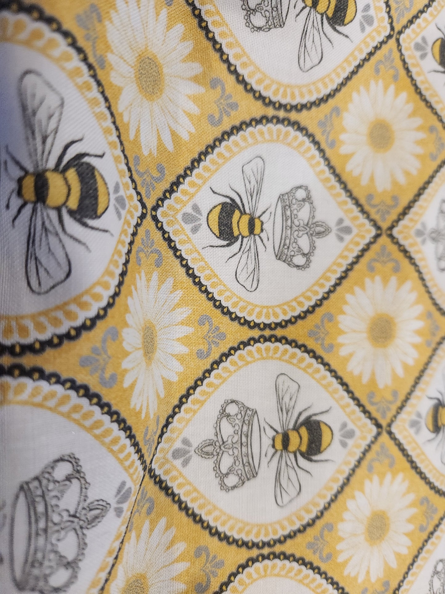 Queen bee zipper pouch