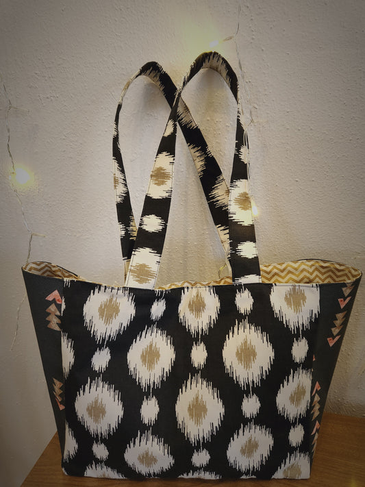 The wide tote - ikat black, cream and gold