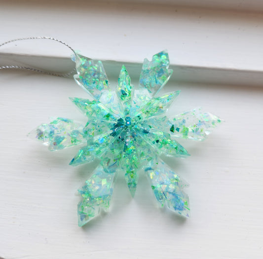 Resin ornament - green sparkle snowflake