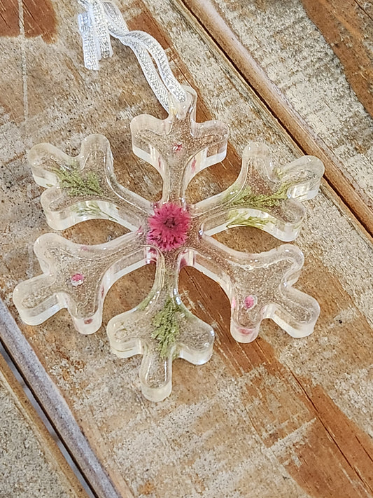 Resin ornament - snowflake - hot pink dried flower