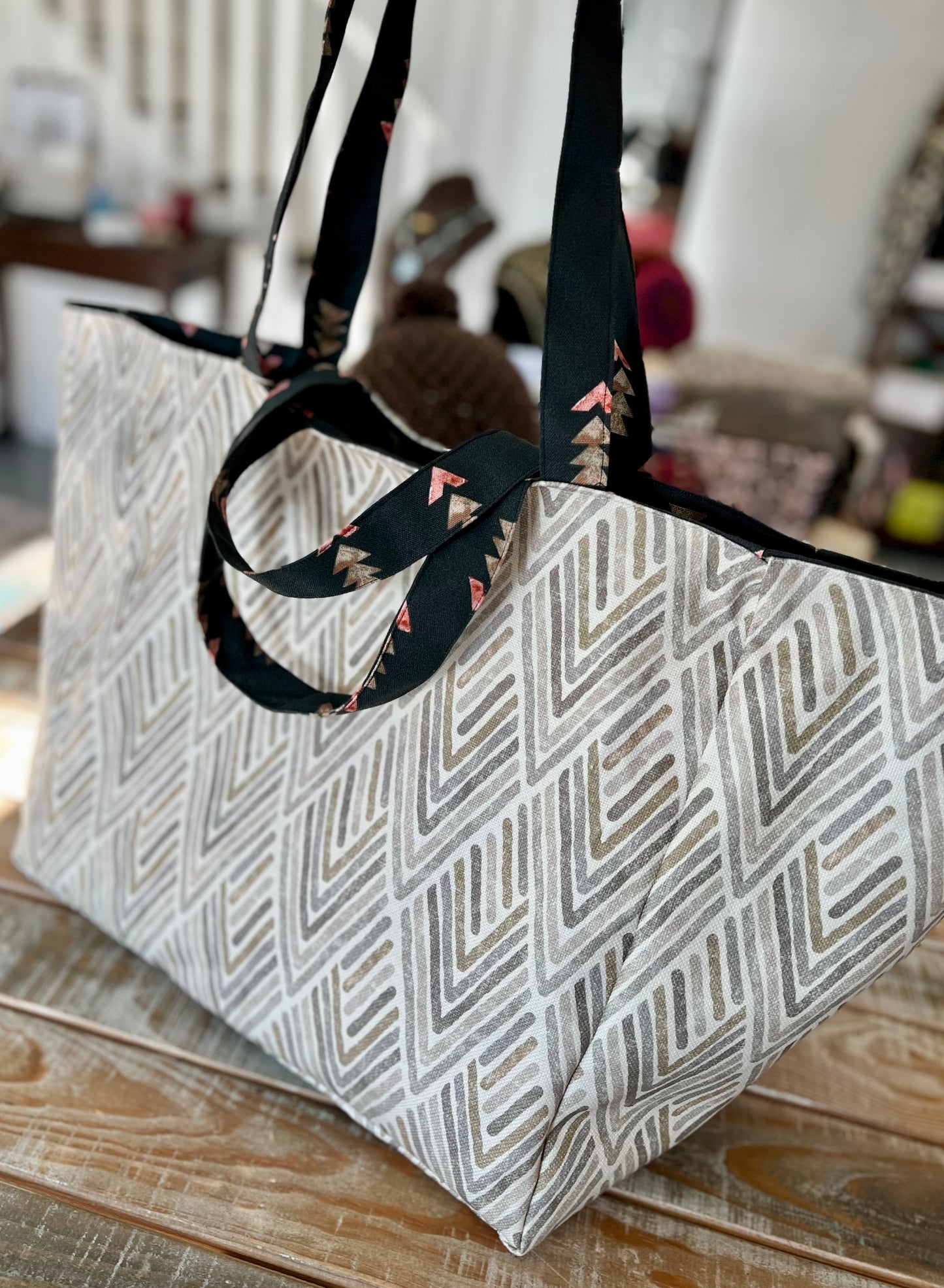 The Everything Tote! Arrows
