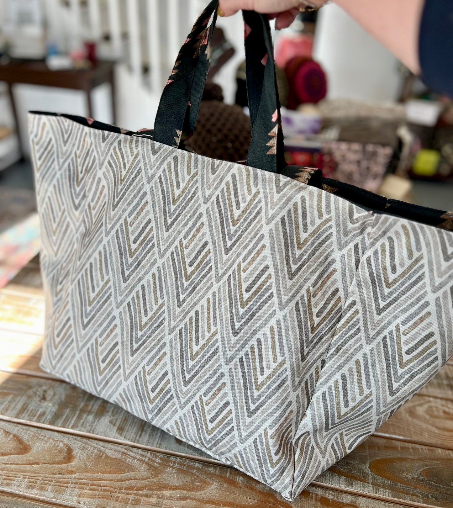 The Everything Tote! Arrows