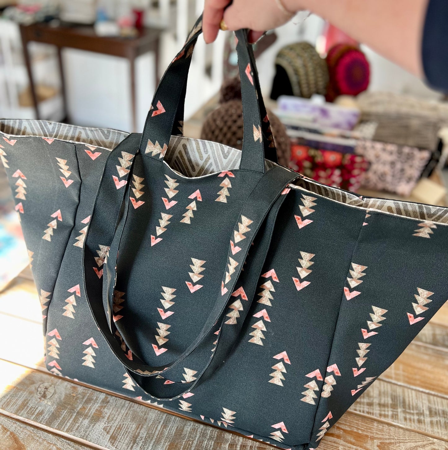 The Everything Tote! Arrows