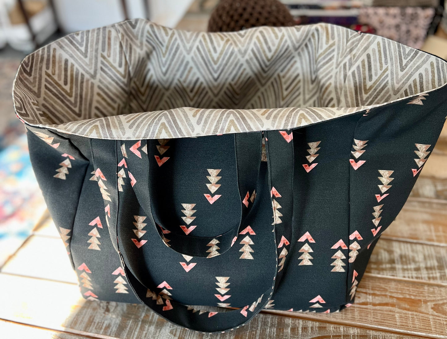 The Everything Tote! Arrows