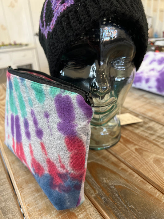 Upcycled Tie-dye pouch - Gray, green, blue, red