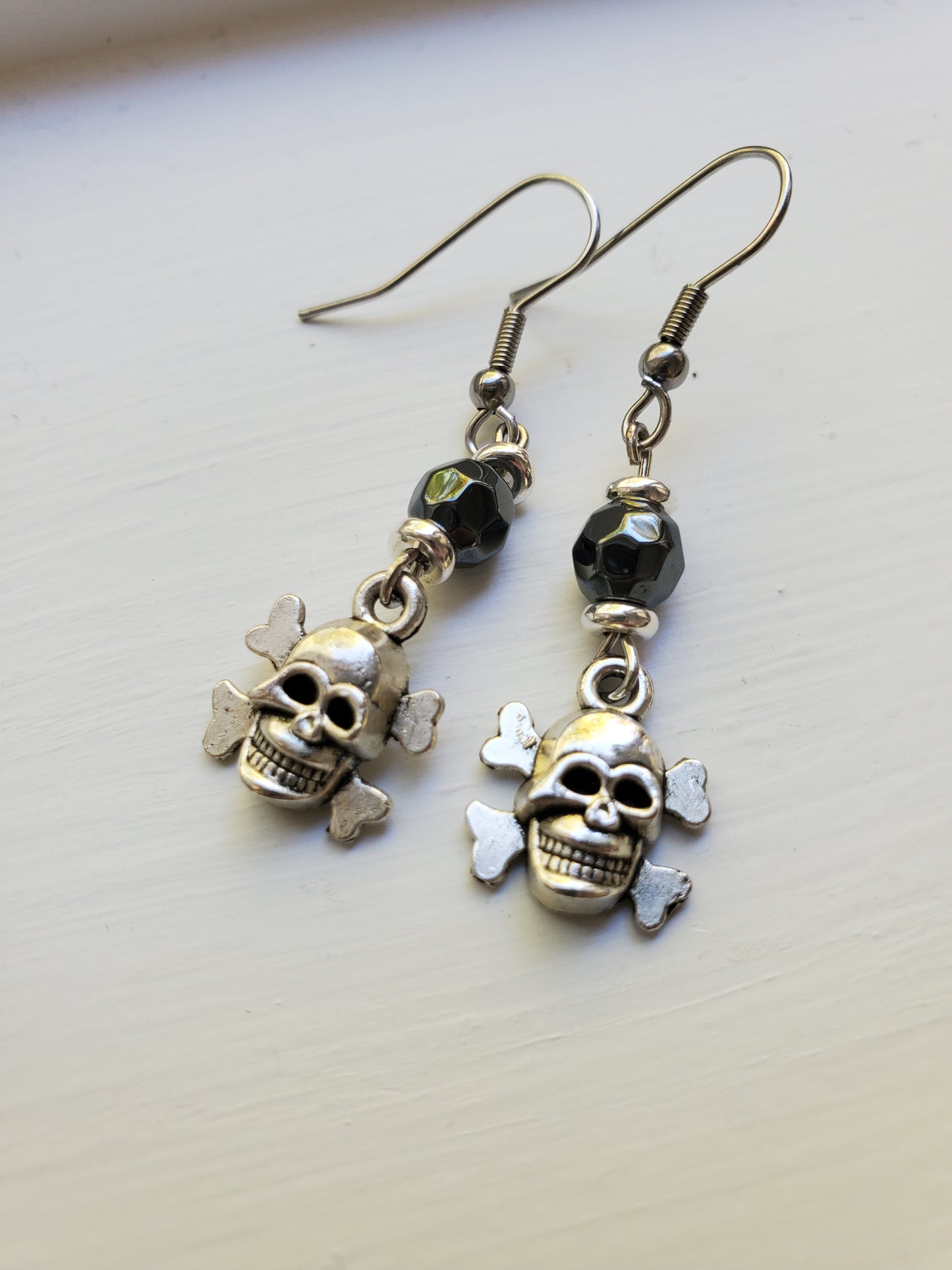 Skull earrings