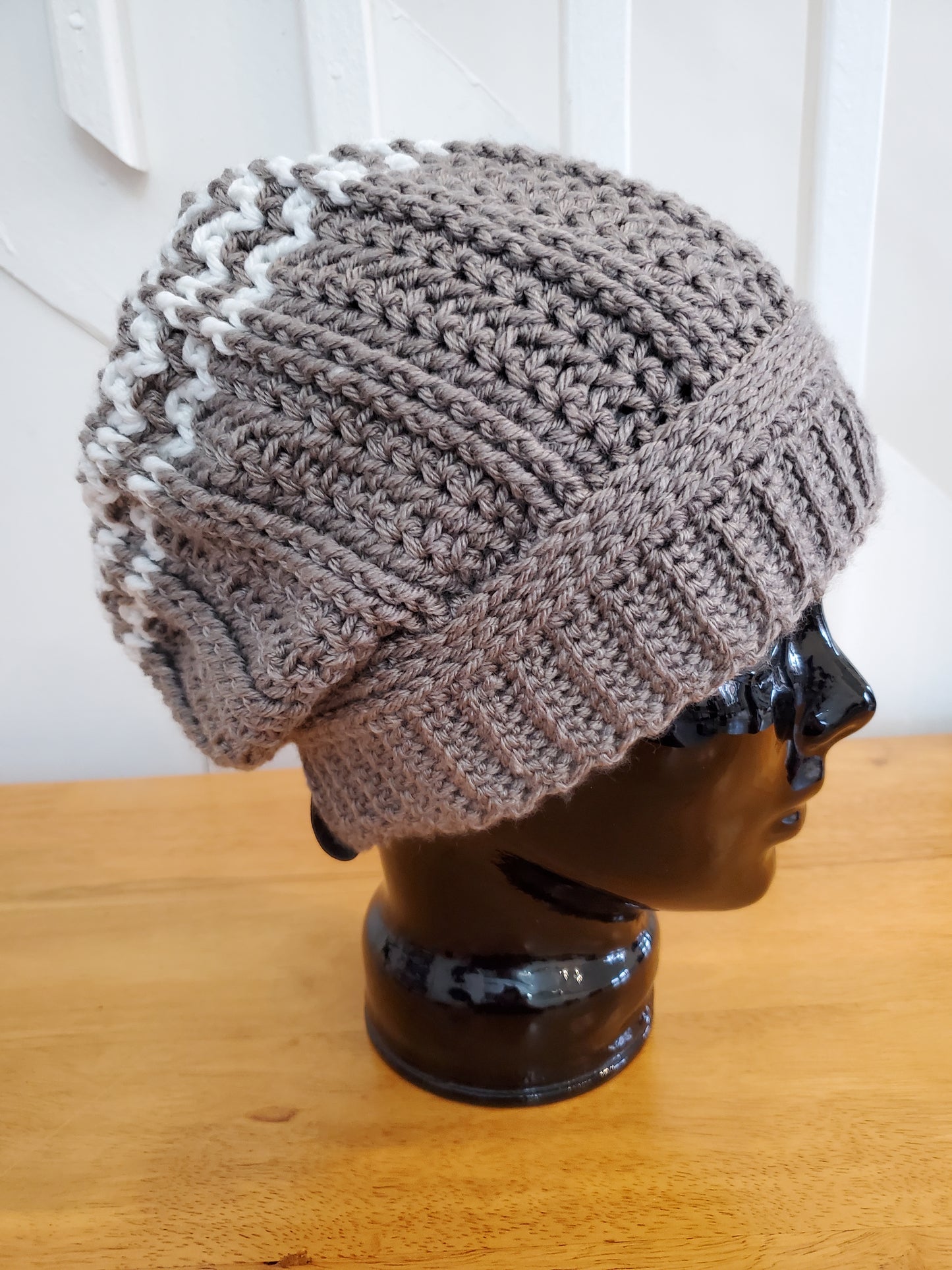 Unisex winter slouchy hat with stripes