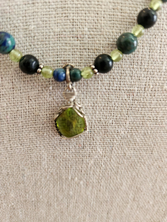 Wire wrapped peridot necklace - 18"