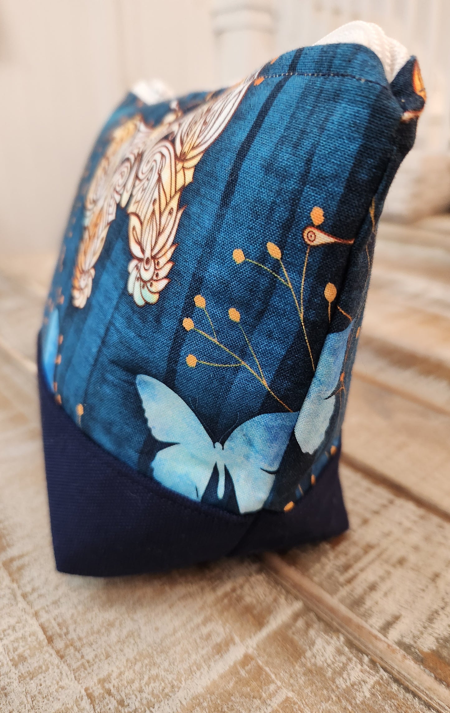 Two-tone butterfly zipper pouch