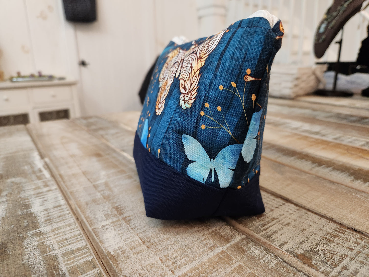 Two-tone butterfly zipper pouch