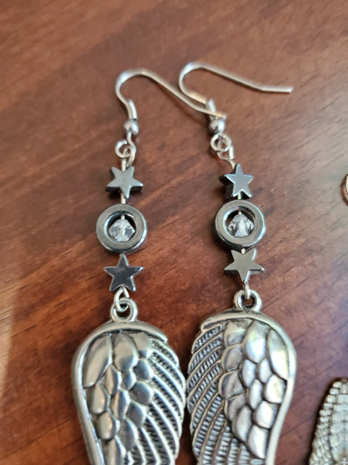 Wing earrings - Hematite stars and sparkly crystals