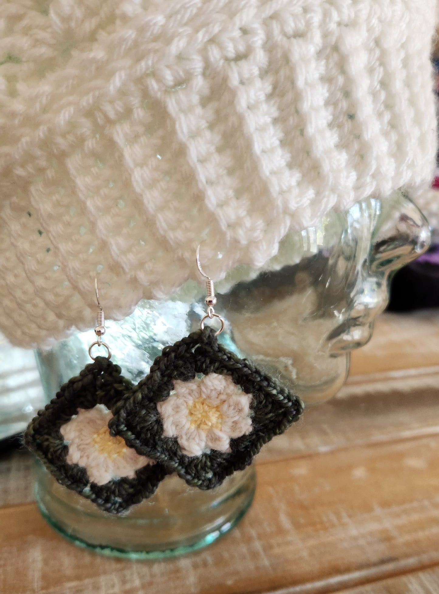 Retro Crochet Daisy Granny Square Earrings