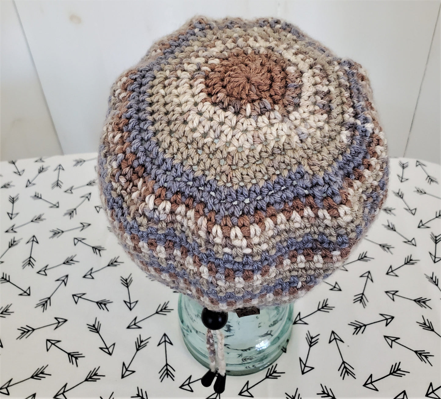 Cap with Brim and toggle - Neutral colors