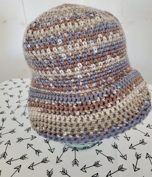 Cap with Brim and toggle - Neutral colors